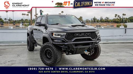 Diamond Black Crystal Pearlcoat 2022 RAM 1500 TRX