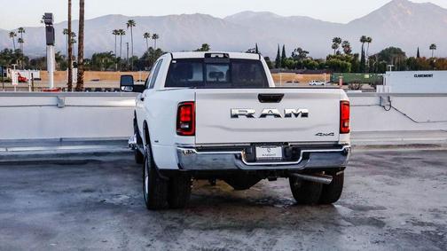 2026 RAM 3500 Tradesman Crew Cab 4x4 8' Box