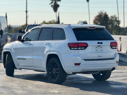 2021 Jeep Grand Cherokee Laredo