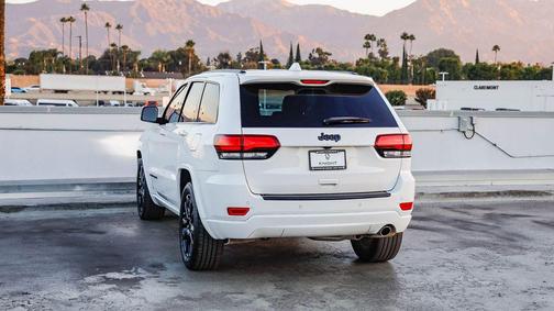 2021 Jeep Grand Cherokee Laredo