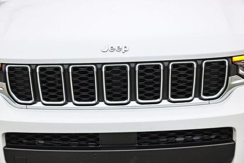 Bright White Clearcoat 2024 Jeep Grand Cherokee L Laredo