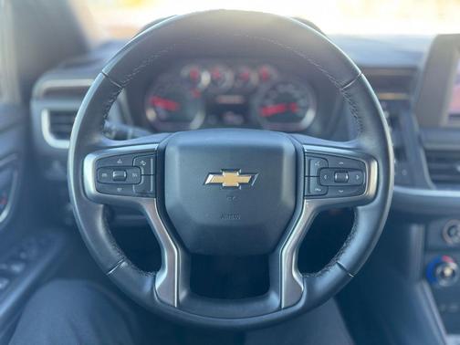 2024 Chevrolet Suburban LS