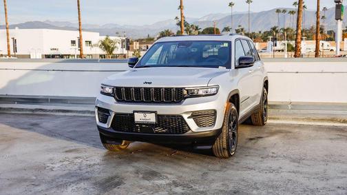 2025 Jeep Grand Cherokee Altitude