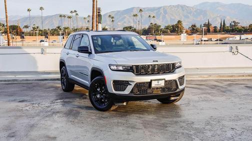 2025 Jeep Grand Cherokee Altitude