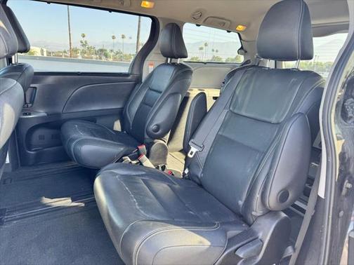 2016 Toyota Sienna SE Premium