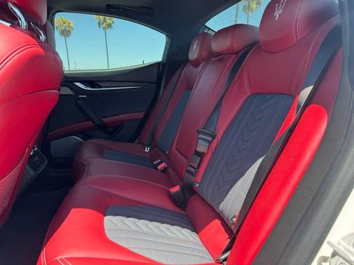 2020 Maserati Ghibli S GranLusso