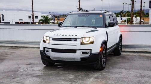 2025 Land Rover Defender 110 P300