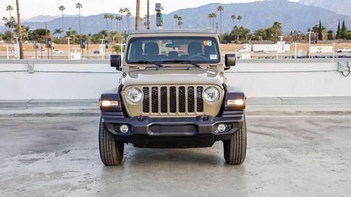 2020 Jeep Gladiator Sport