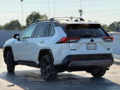 2021 Toyota RAV4 Hybrid SE