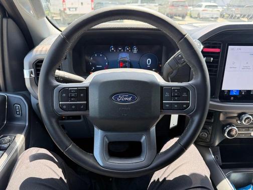 ICONIC SILVER METALLIC 2025 Ford F-150 XLT