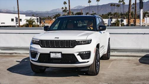 2025 Jeep Grand Cherokee Summit