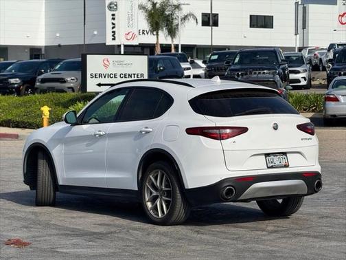 2018 Alfa Romeo Stelvio Ti Sport