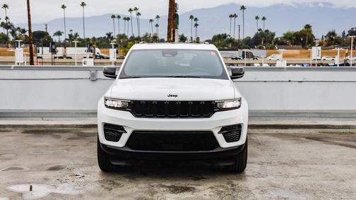 2025 Jeep Grand Cherokee Altitude