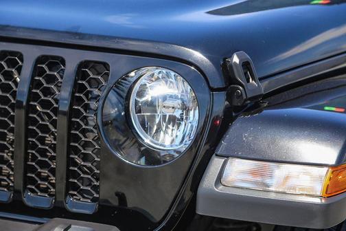 2023 Jeep Gladiator Sport S