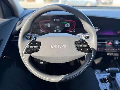 2023 Kia Niro Touring
