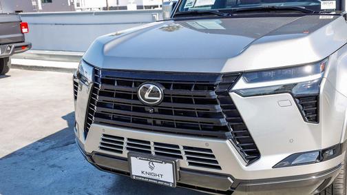 Atomic Silver 2025 Lexus GX 550 Luxury+