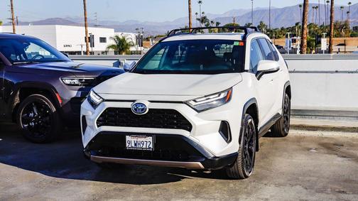 2024 Toyota RAV4 Hybrid SE