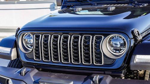 2026 Jeep Gladiator Sahara 4x4