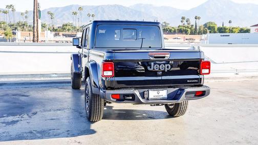 2026 Jeep Gladiator Sahara 4x4