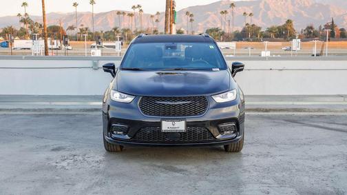 2026 Chrysler Pacifica L