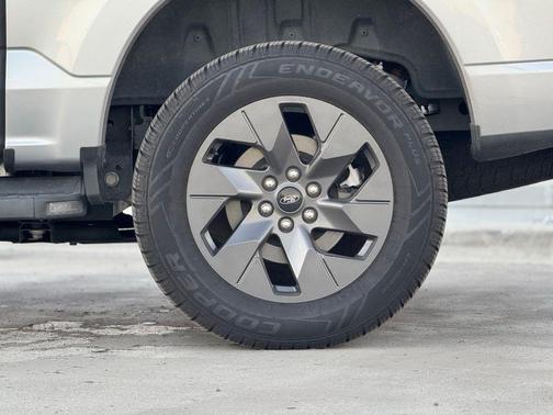 2022 Ford F-150 Lightning LARIAT