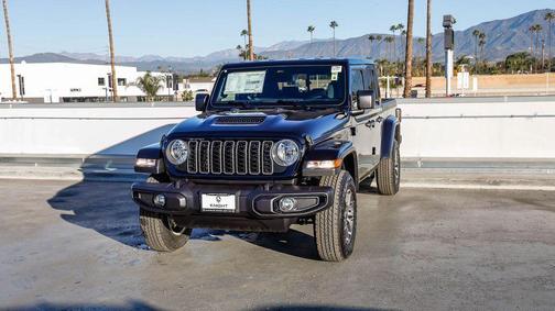 2026 Jeep Gladiator Sport S