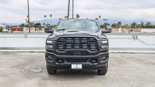 2025 RAM 3500 Tradesman Crew Cab 4x4 8' Box