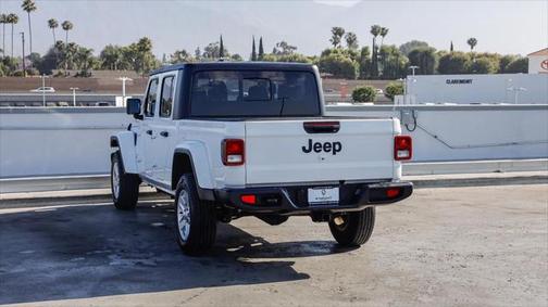 2023 Jeep Gladiator Sport S