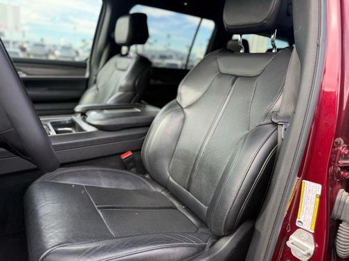 2024 Jeep Wagoneer L Series II 4x2