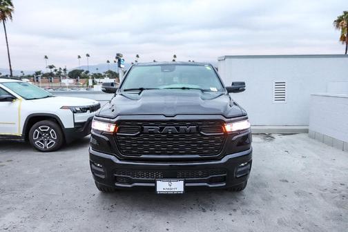 Diamond Black Crystal Pearlcoat 2026 RAM 1500 Big Horn/Lone Star