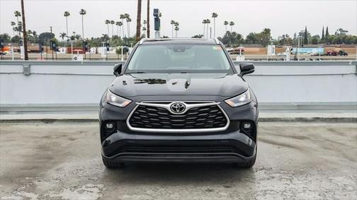 2024 Toyota Highlander XLE