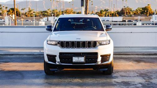 2025 Jeep Grand Cherokee L Laredo