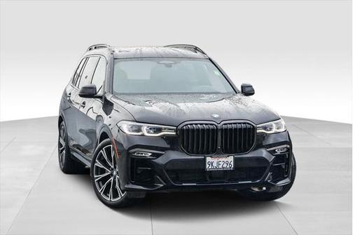 2021 BMW X7 M50i