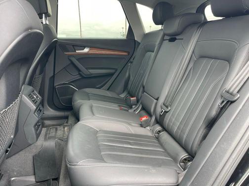 2021 Audi Q5 Premium Plus 55 TFSI e quattro S tronic