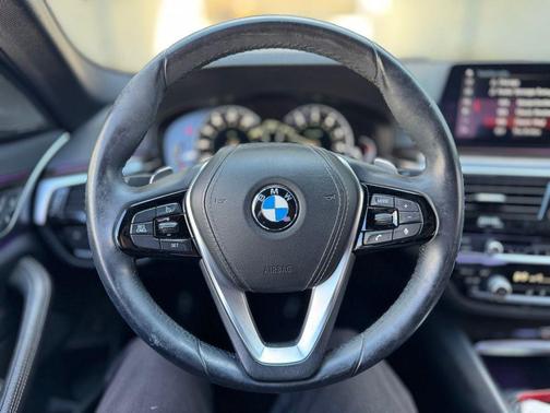 2018 BMW 530 530i