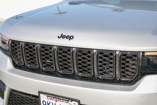 2024 Jeep Grand Cherokee Altitude