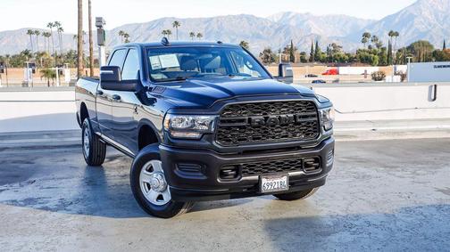 2024 RAM 3500 Tradesman Crew Cab 4x4 6'4' Box