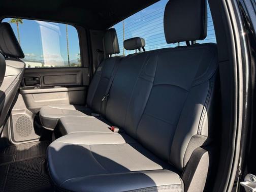 2024 RAM 3500 Tradesman Crew Cab 4x4 6'4' Box