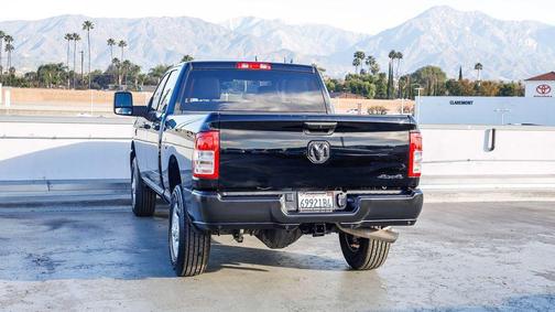 2024 RAM 3500 Tradesman Crew Cab 4x4 6'4' Box