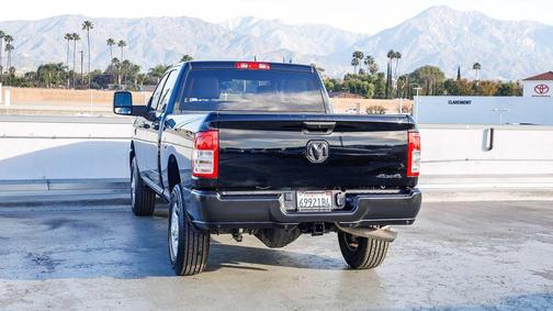 2024 RAM 3500 Tradesman Crew Cab 4x4 6'4' Box