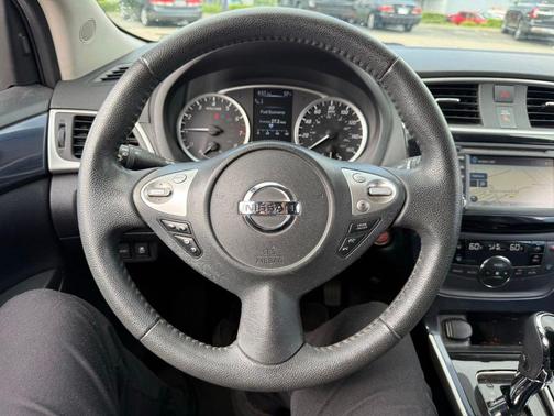 Gun Metallic 2018 Nissan Sentra SR