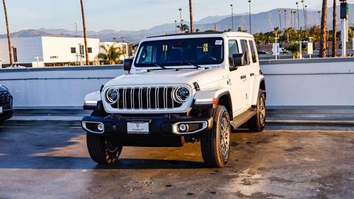 2025 Jeep Wrangler 4-Door Sahara 4x4
