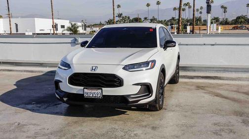 Platinum White 2024 Honda HR-V Sport