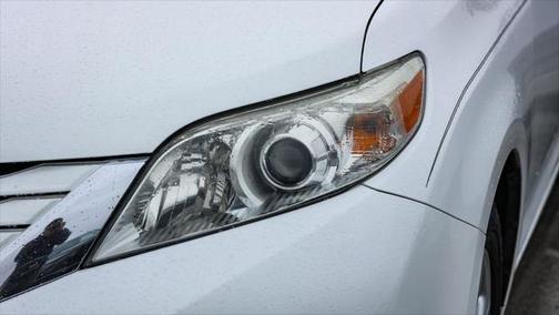 2015 Toyota Sienna LE