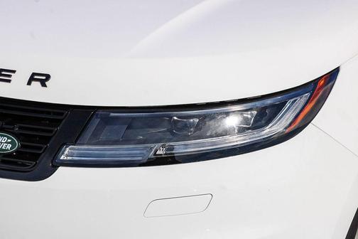 Fuji White 2025 Land Rover Range Rover Sport SE