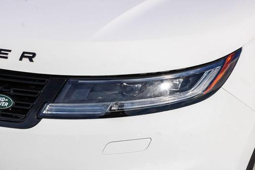 Fuji White 2025 Land Rover Range Rover Sport SE