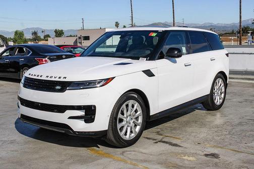 Fuji White 2025 Land Rover Range Rover Sport SE