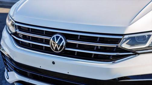2022 Volkswagen Tiguan 2.0T SEL R-Line 4MOTION