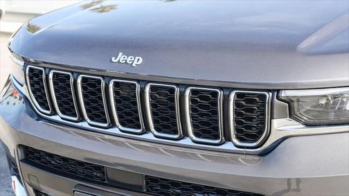 2023 Jeep Grand Cherokee L Laredo