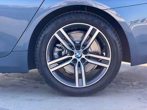 Arctic Race Blue Metallic 2023 BMW 530 i